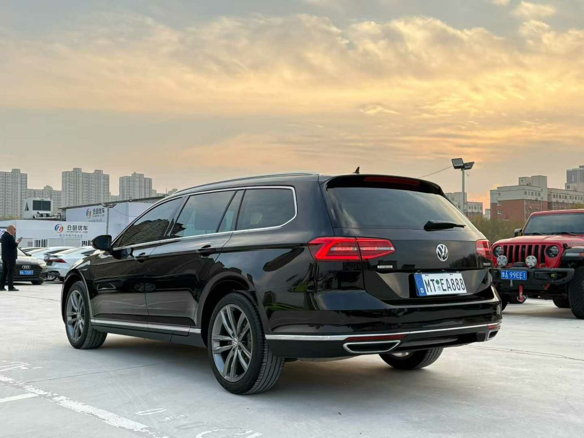 Volkswagen Passat Variant 2017 immagine di auto #9