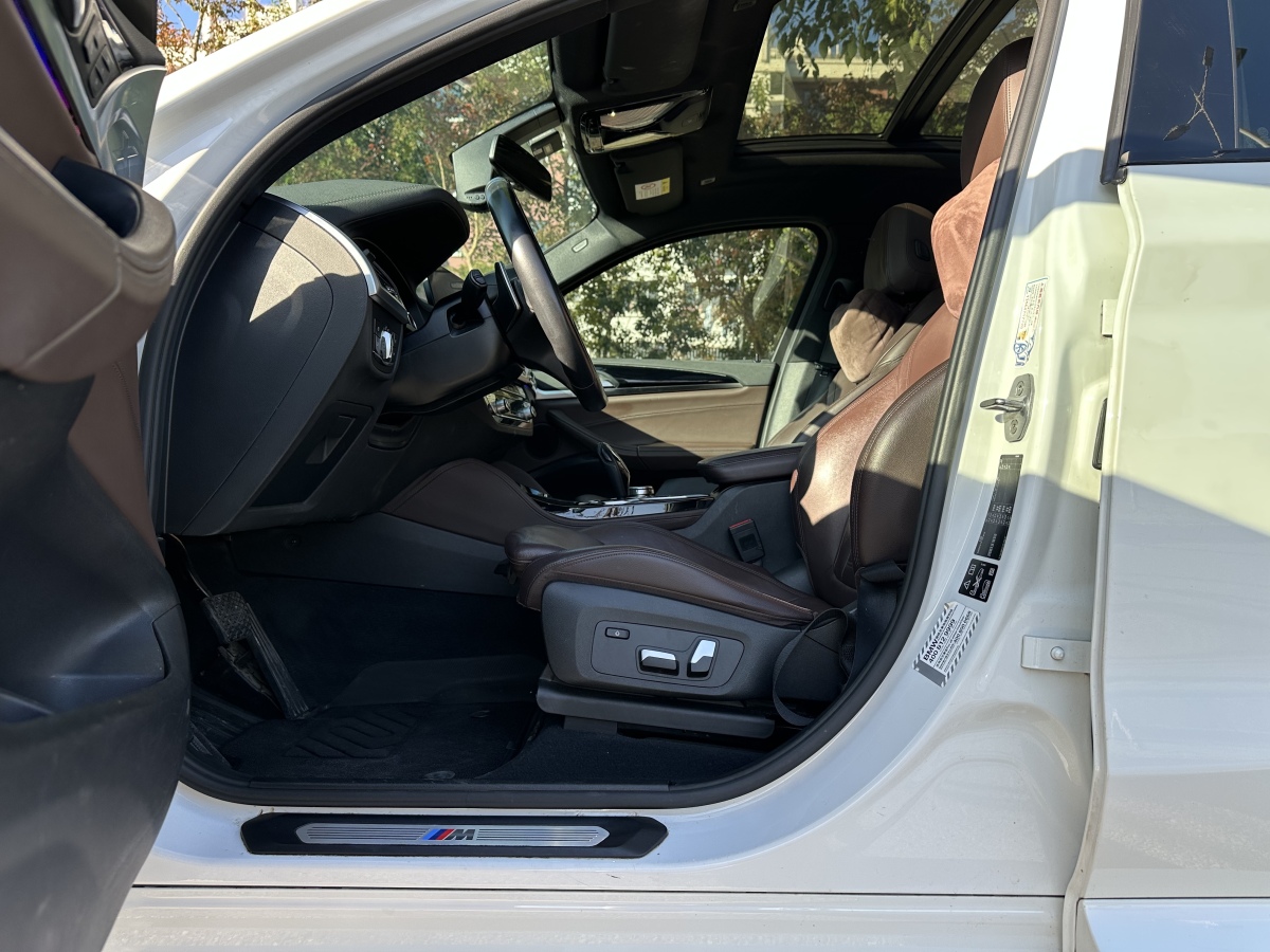 BMW X4 M 2018 immagine di auto #9