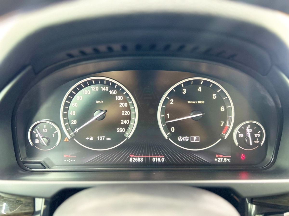 BMW X5 (Imported) 2015 #9 BMW X5 (Imported) 2015 imagem de carro #9