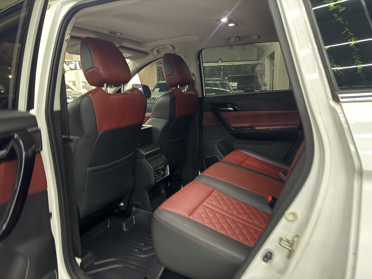 Forthing T5 L 2019 car image #9