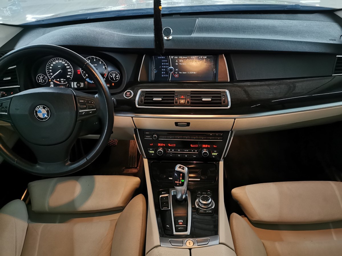 BMW 5 Series GT 2010 #9 BMW 5 Series GT 2010 immagine di auto #9