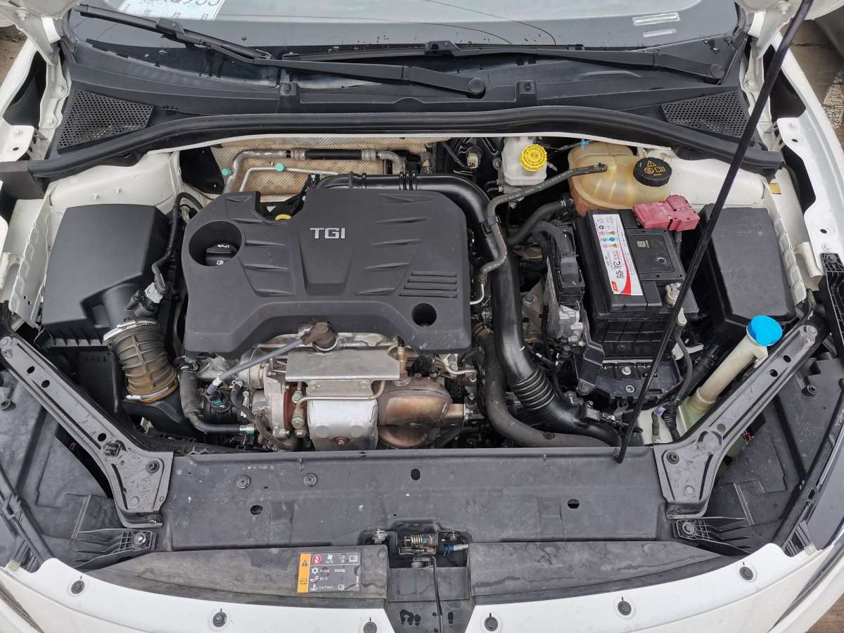 MG 6 New Energy 2018 car image #9