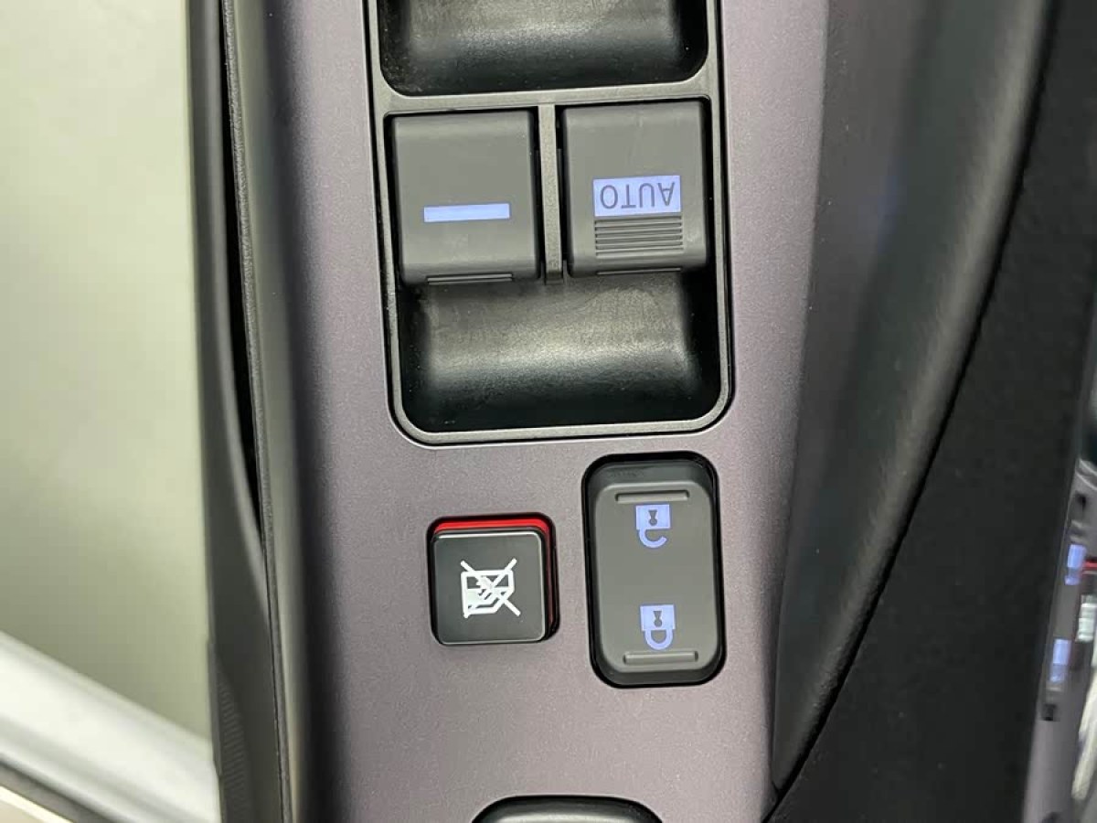 BYD e6 2016 #9 BYD e6 2016 car image #9