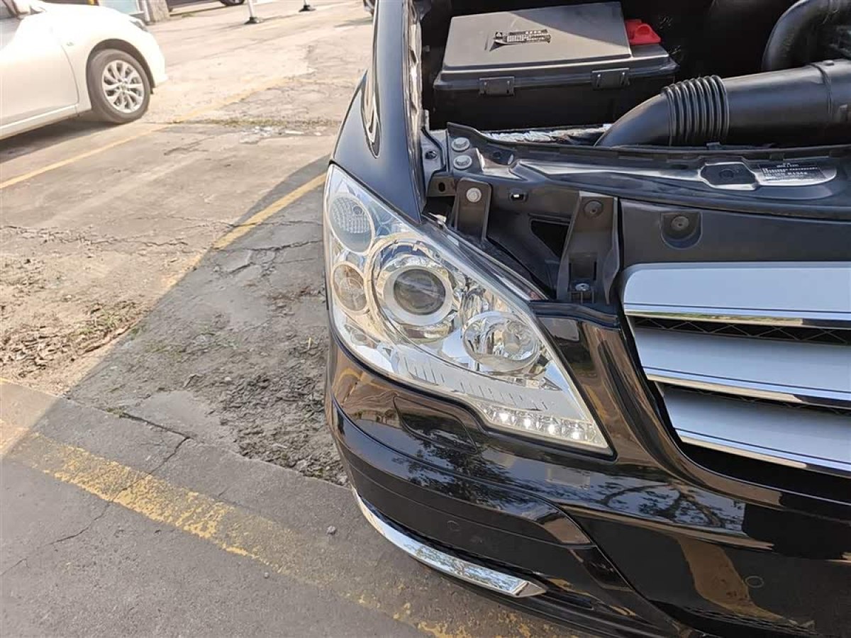 Mercedes-Benz Viano (Imported) 2015 car image #9