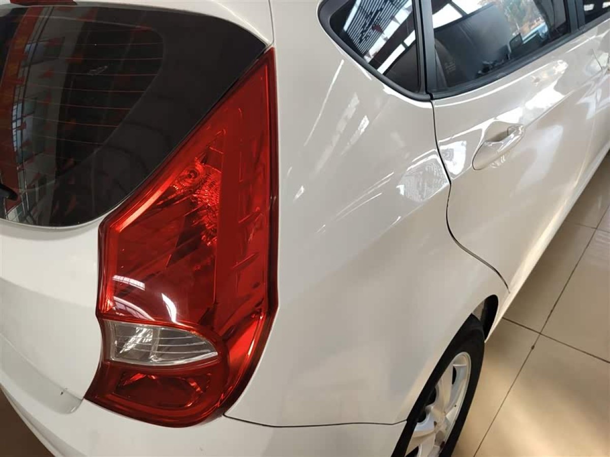 Hyundai Reina Hatchback 2016 #9 Hyundai Reina Hatchback 2016 immagine di auto #9