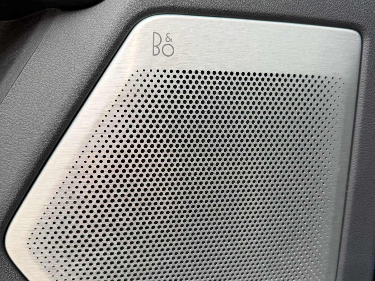 Ford F-150 Raptor 2023 car image #9