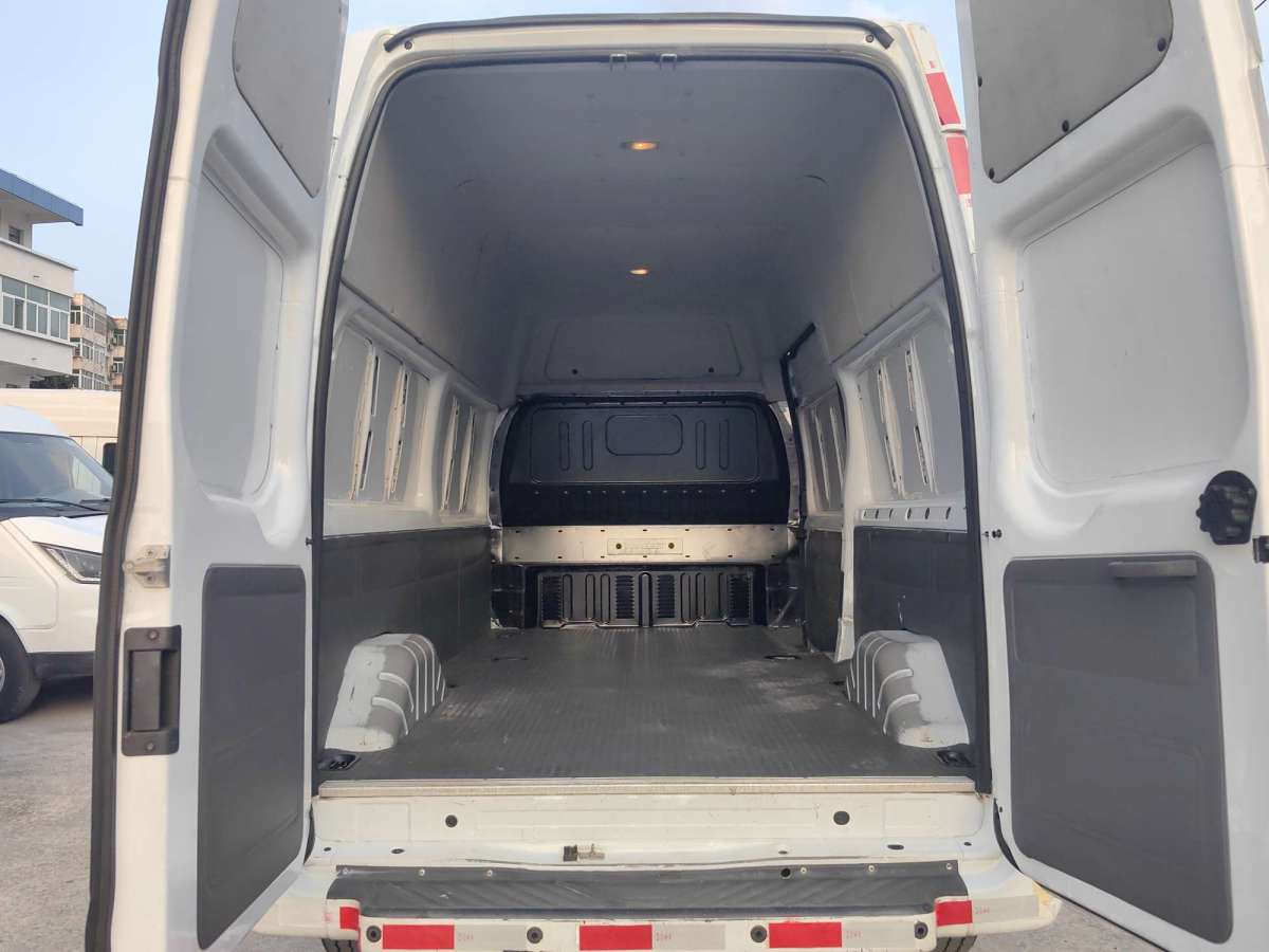 Ford Transit 2017 #9 Ford Transit 2017 car image #9