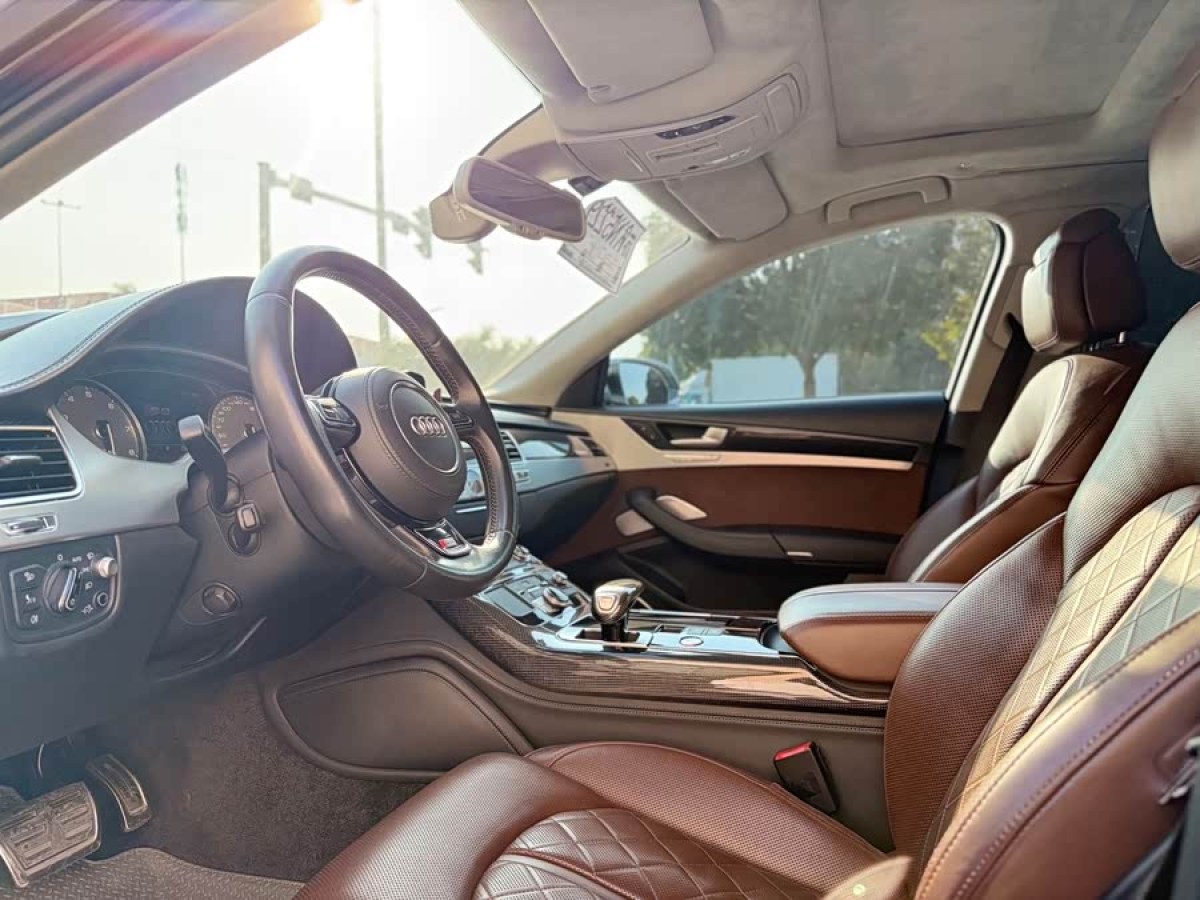 Audi S8 2015 car image #9