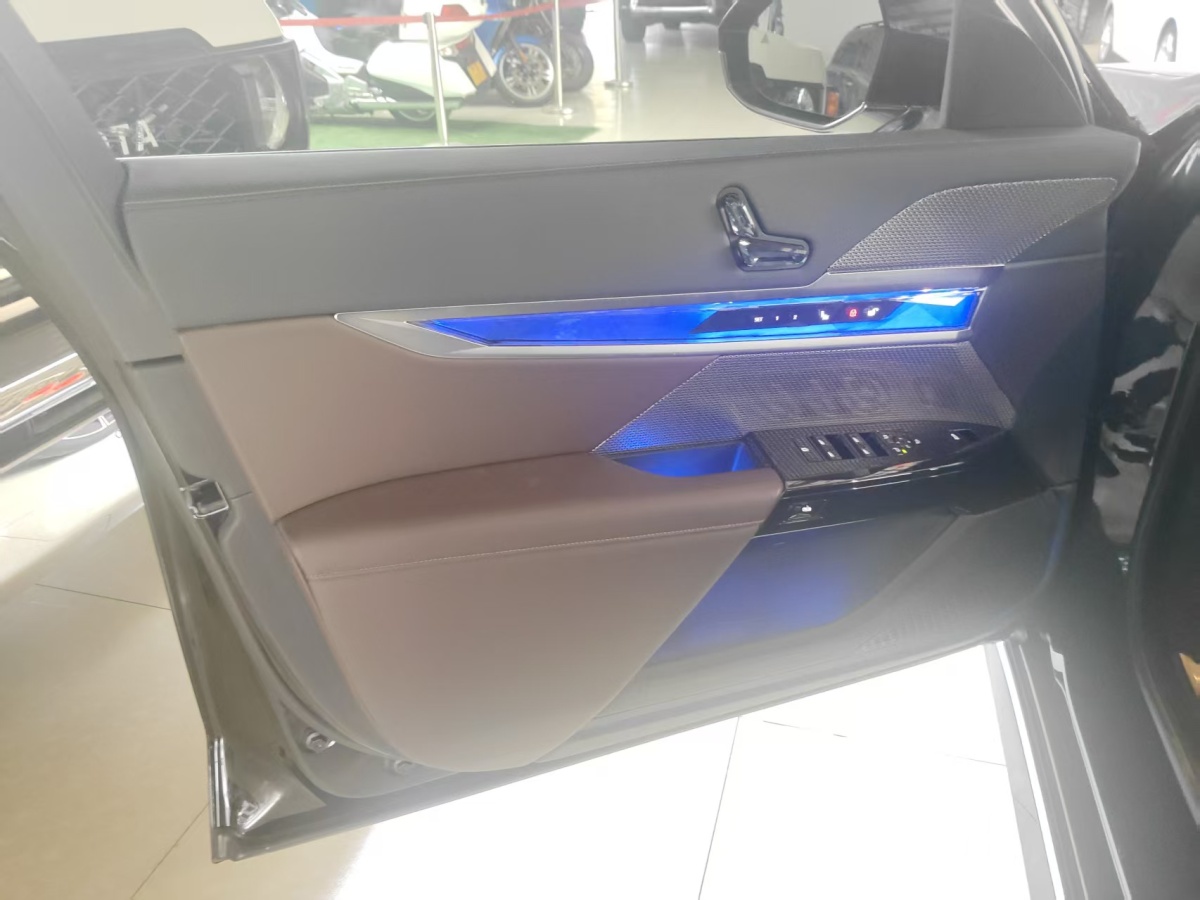 BMW 2 Series 2024 immagine di auto #9