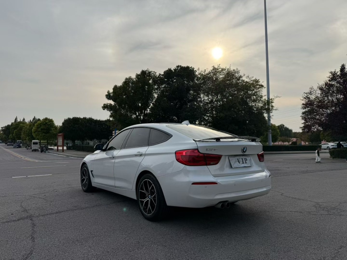 BMW 3 Series GT 2019 immagine di auto #9