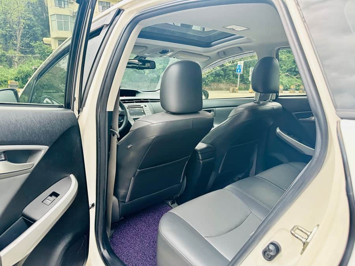 Toyota Prius 2013 #9 Toyota Prius 2013 car image #9