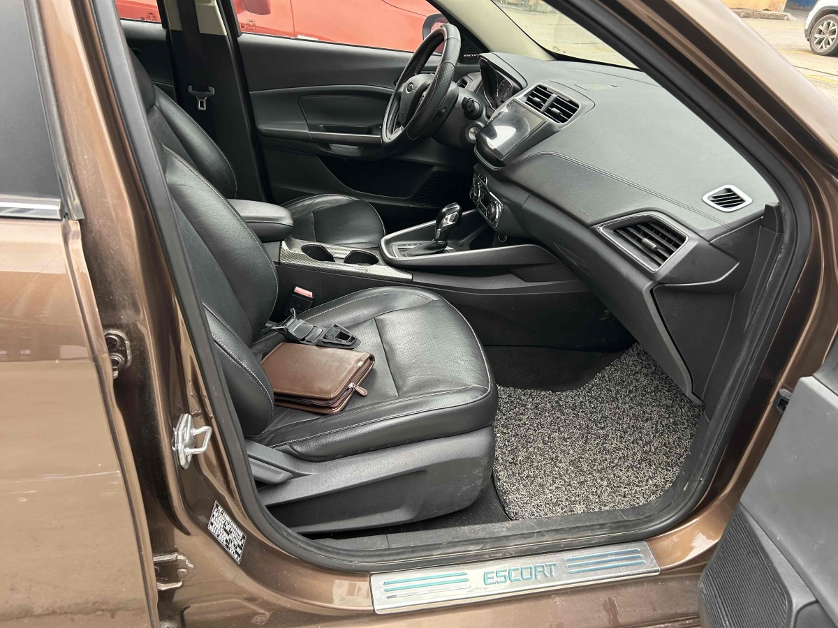 Ford Escort 2015 #9 Ford Escort 2015 immagine di auto #9