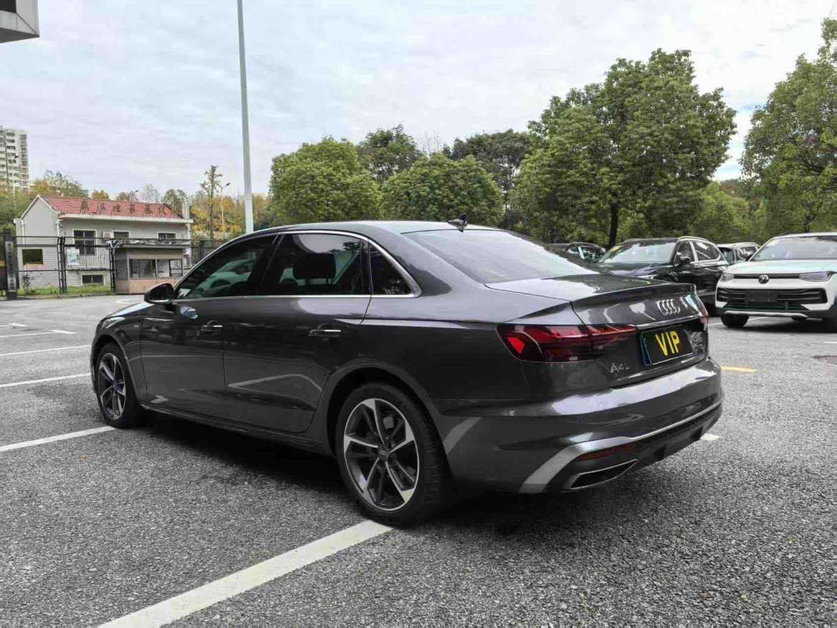 Audi A4 2021 car image #9