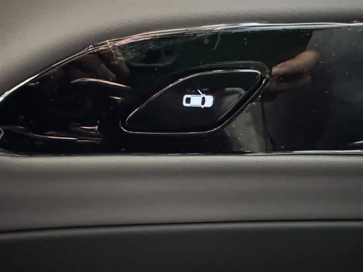 HongQi EH7 2025 car image #9