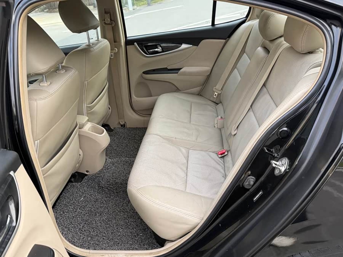 Honda Crider 2014 car image #9