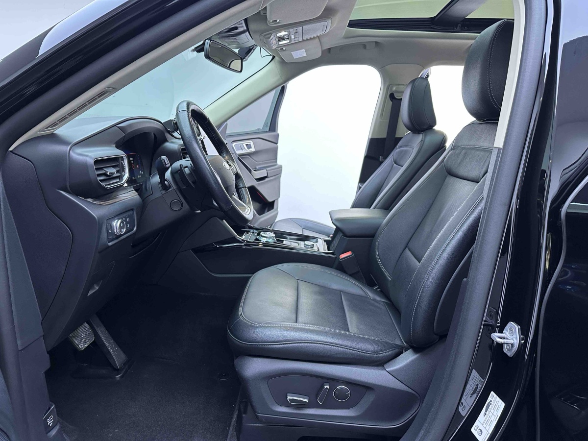 Ford Explorer 2021 immagine di auto #9