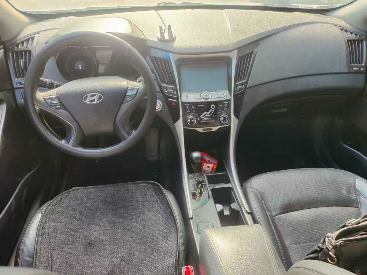 现代 索纳塔 2011 汽车图片 #9