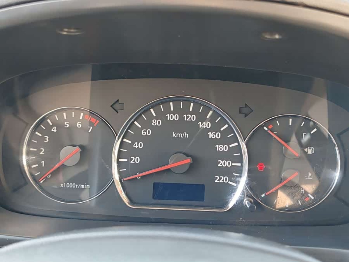 Changan Alsvin V5 2014 car image #9