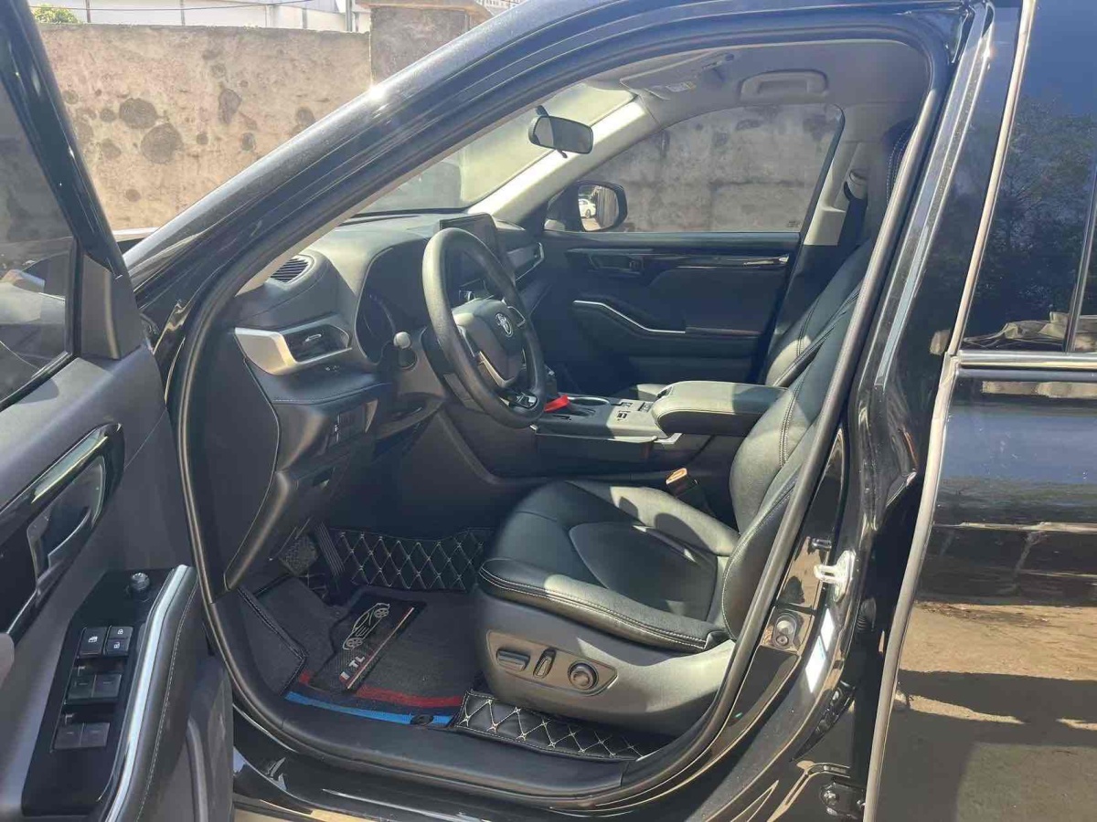 Toyota Highlander (Imported) 2021 car image #9