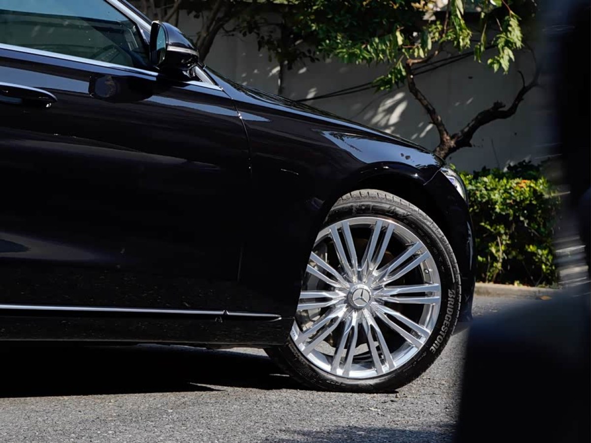 Mercedes-Benz Maybach S Class New Energy 2025 car image #9