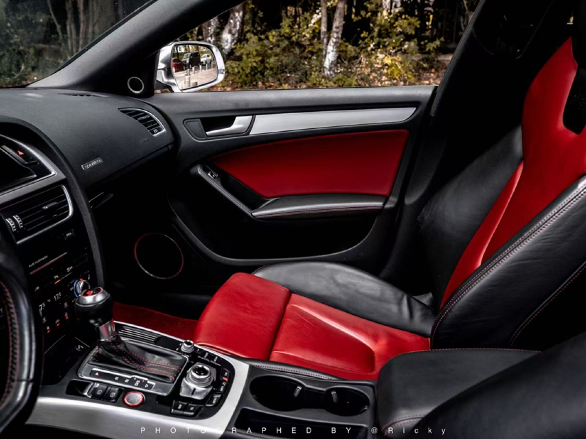 Audi S5 2014 car image #9