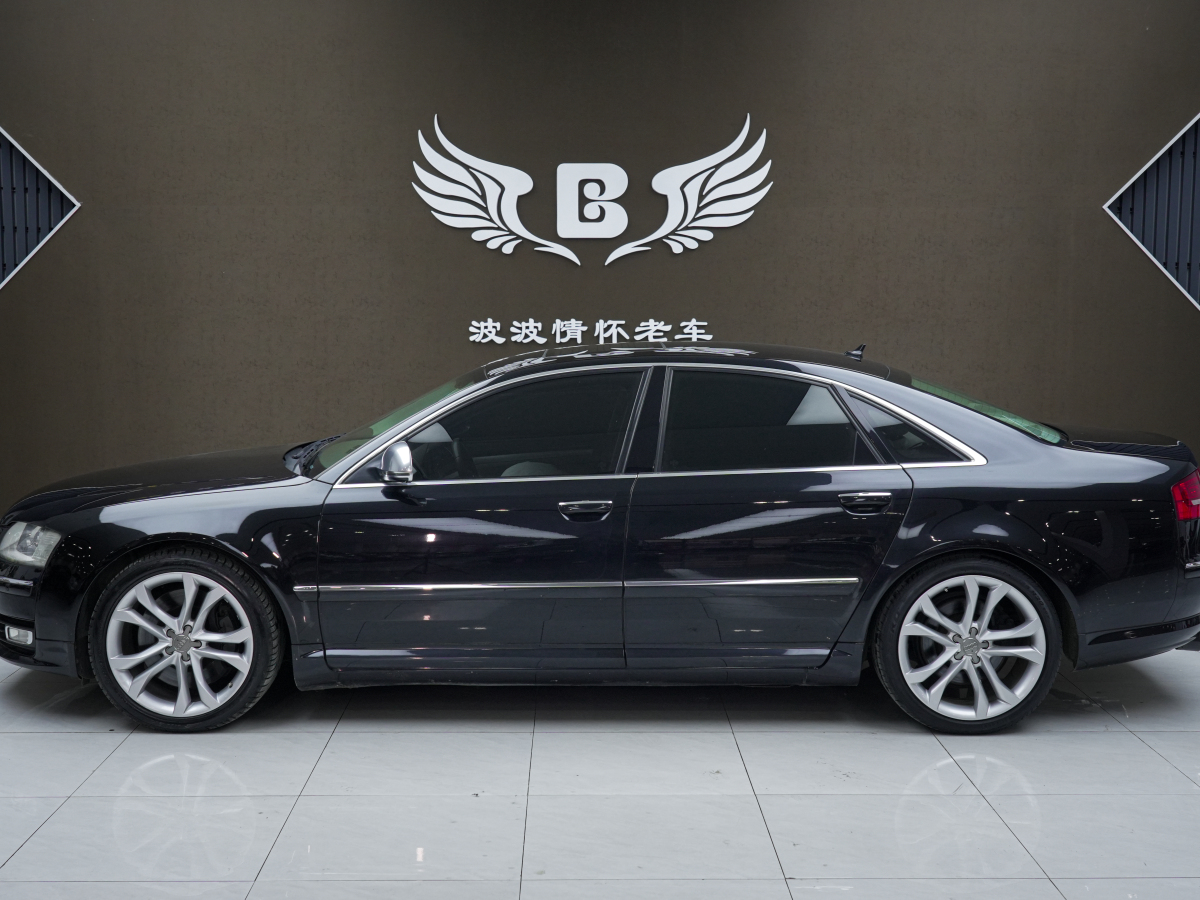 Audi S8 2009 car image #9