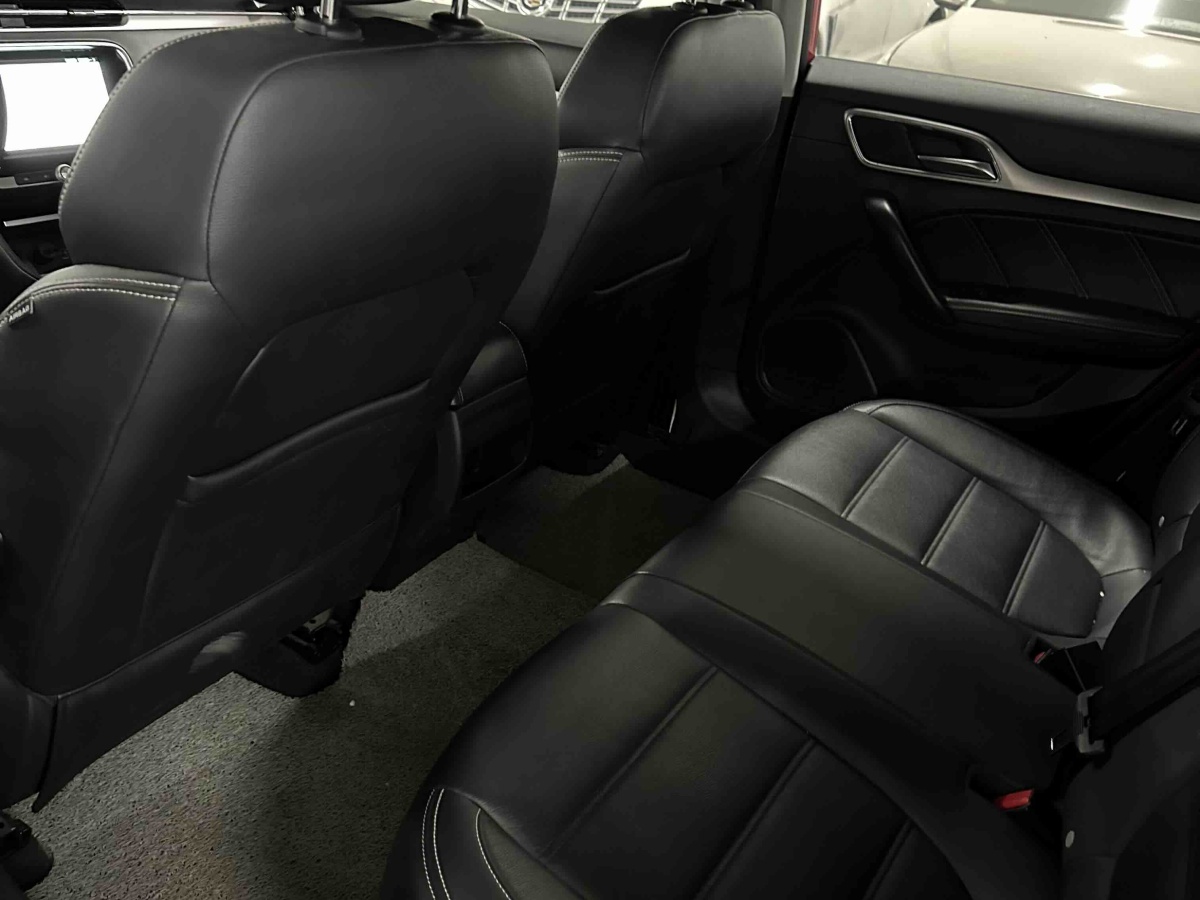 MG 6 New Energy 2018 car image #9