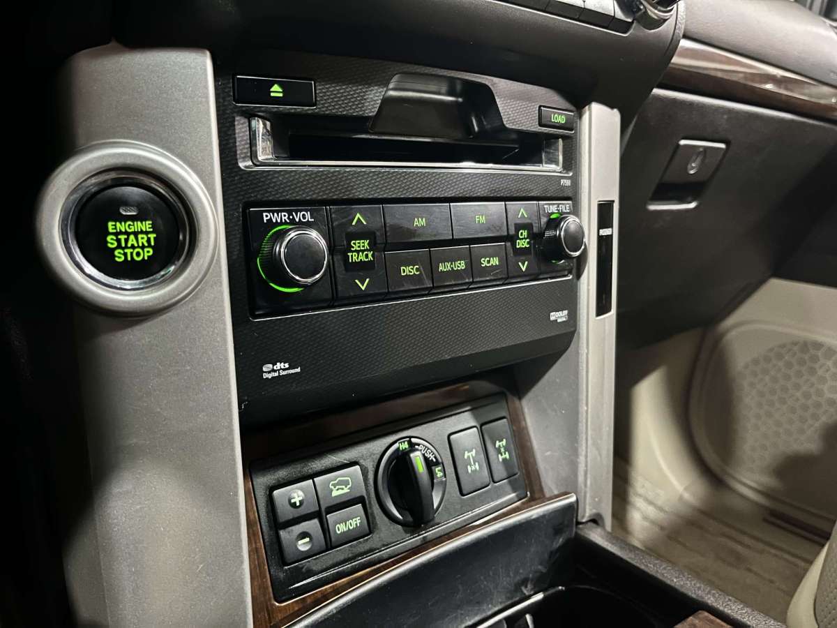 Toyota Land Cruiser Prado 2011 car image #9