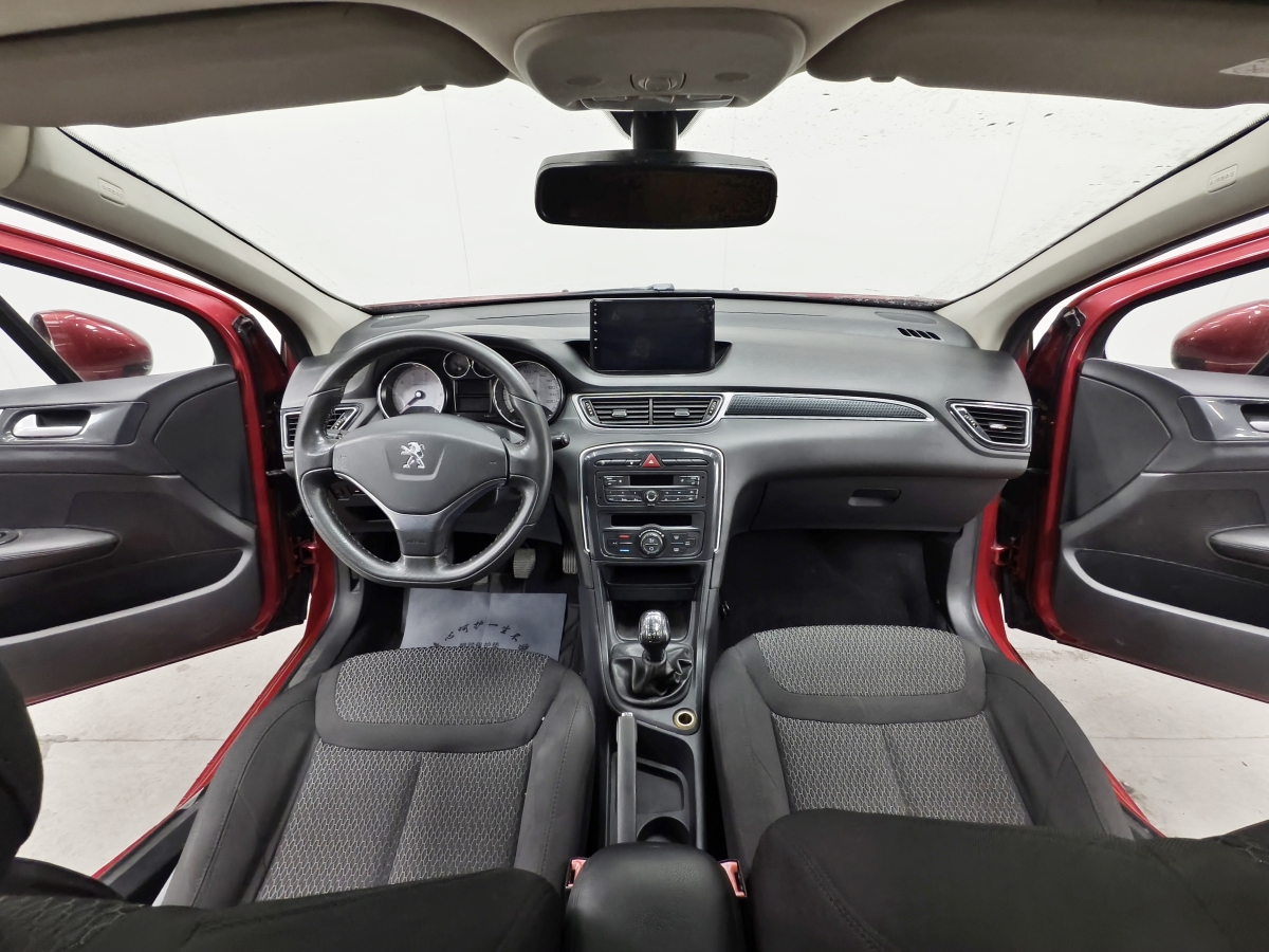 Peugeot 308 2014 car image #9