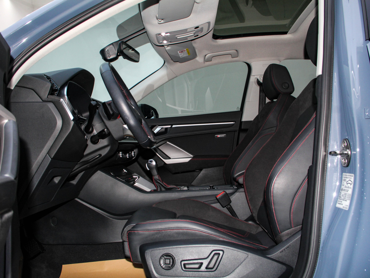 Audi 2022 car image #9