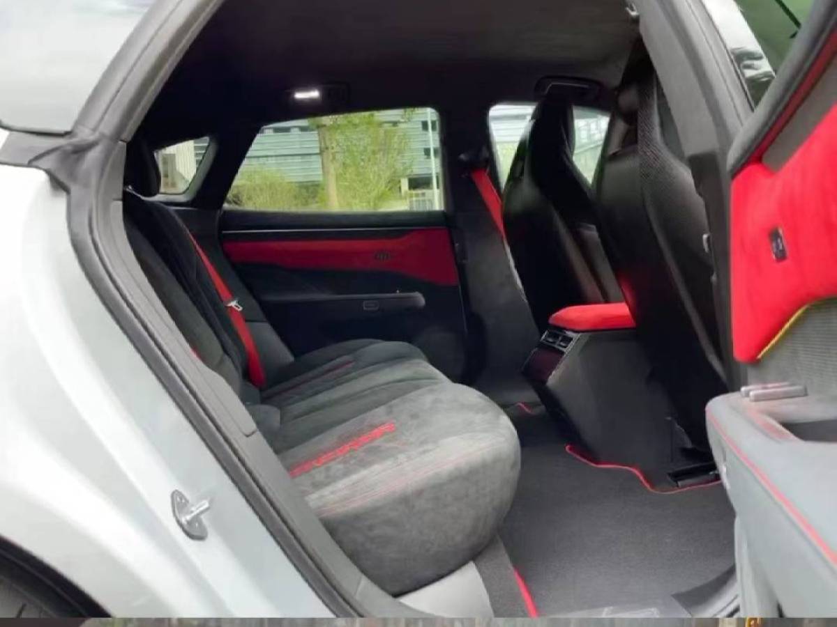 Zeekr 001 FR 2024 صورة سيارة #9