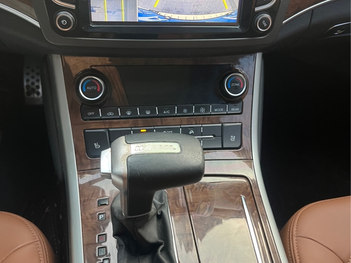 Haval H8 2017 car image #9