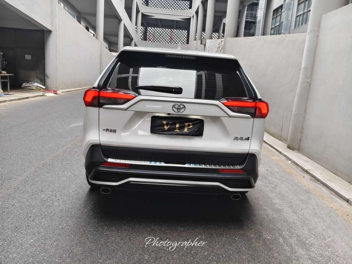 Toyota RAV4 Hybird E+ 2021 صورة سيارة #9