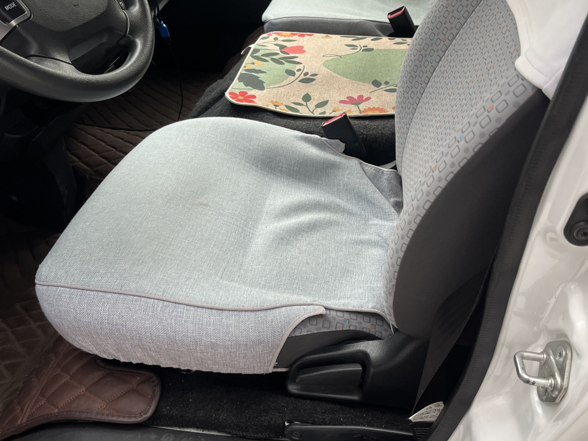 Toyota Hiace 2016 car image #9