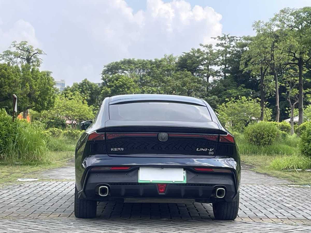 Changan UNI-V iDD 2023 #9 Changan UNI-V iDD 2023 صورة سيارة #9