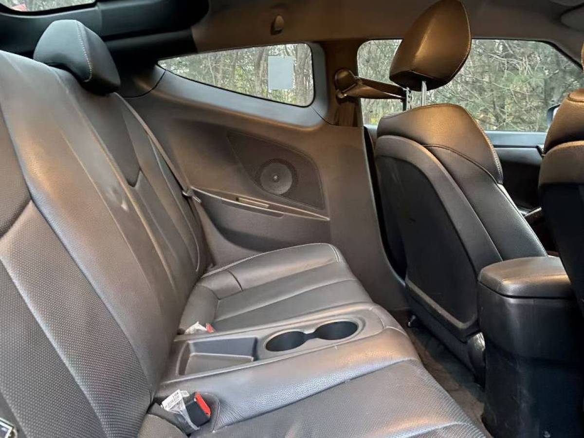 Hyundai Veloster 2013 #9 Hyundai Veloster 2013 изображение автомобиля #9