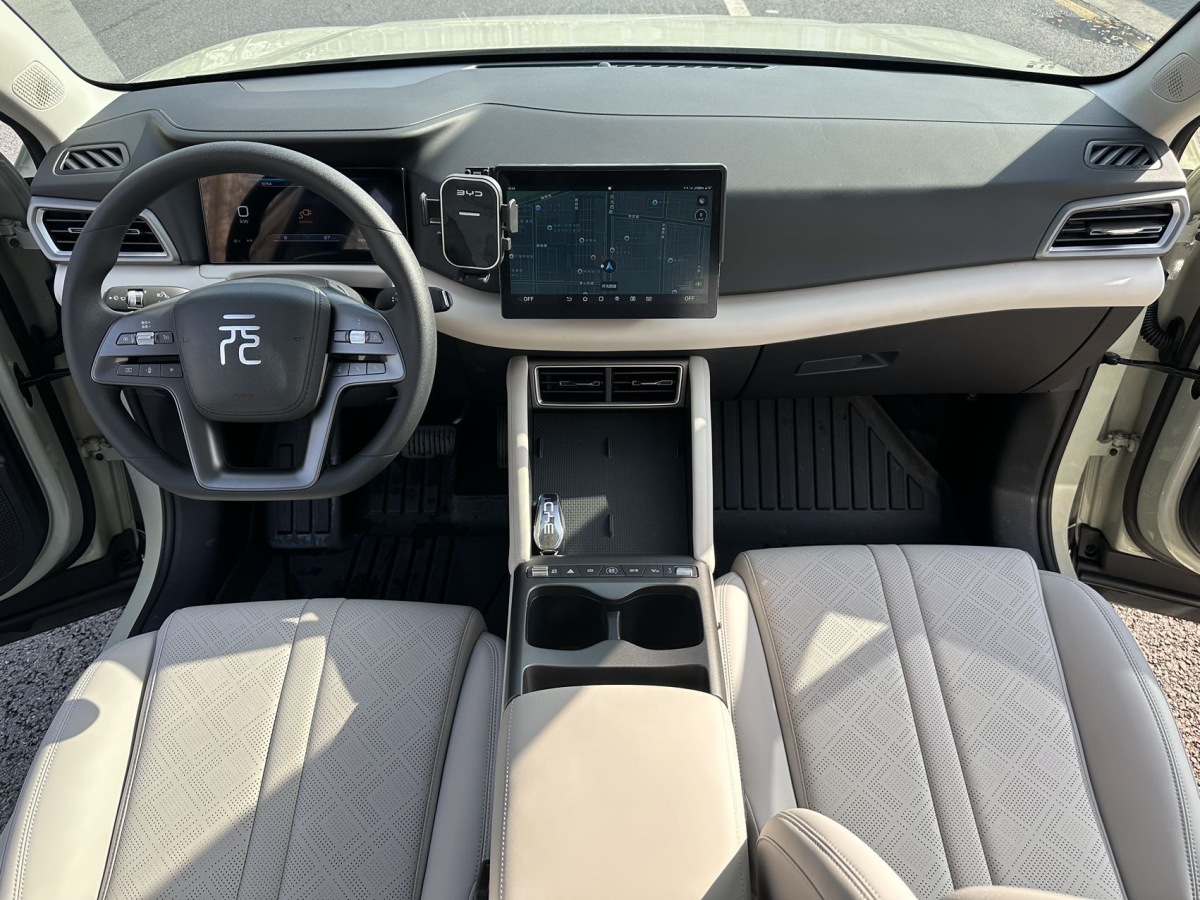 BYD YuanUP 2025 #9 BYD YuanUP 2025 car image #9