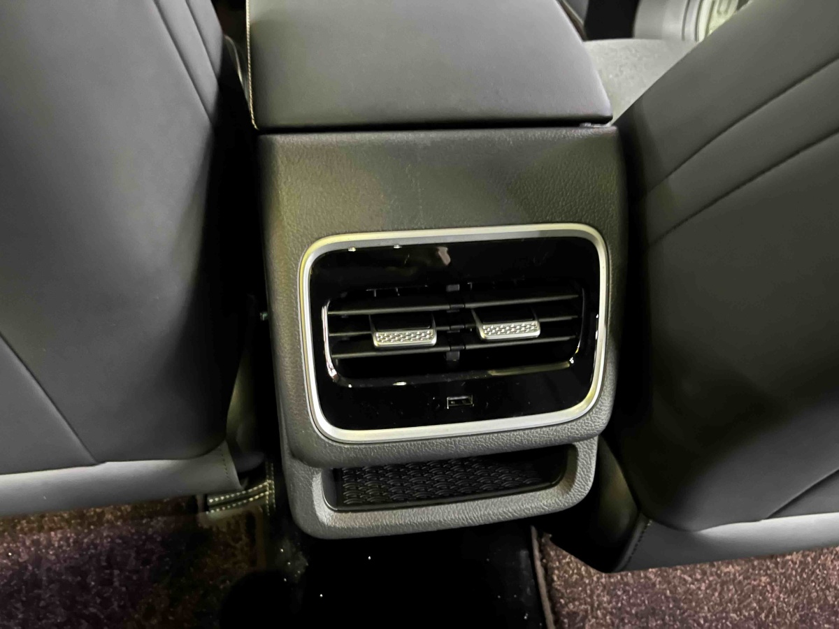 Chery Omoda 2023 car image #9