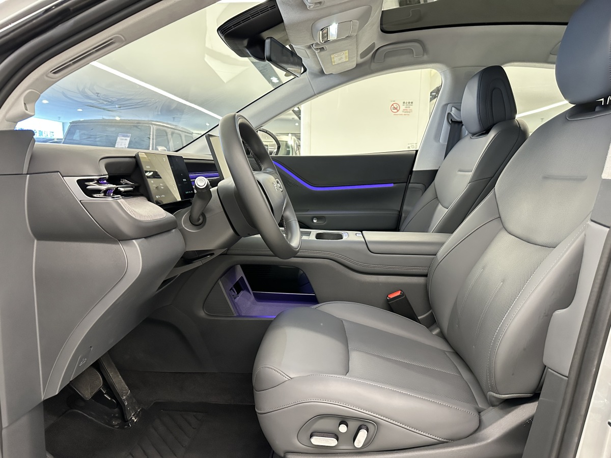 Xpeng G6 2025 صورة سيارة #9