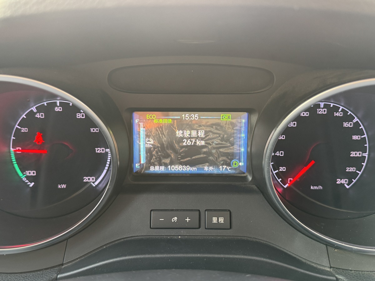 BYD Yuan New Energy 2019 car image #9