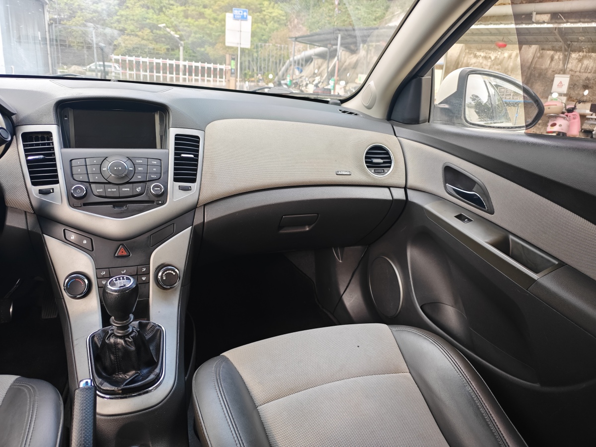 Chevrolet Cruze 2014 car image #9