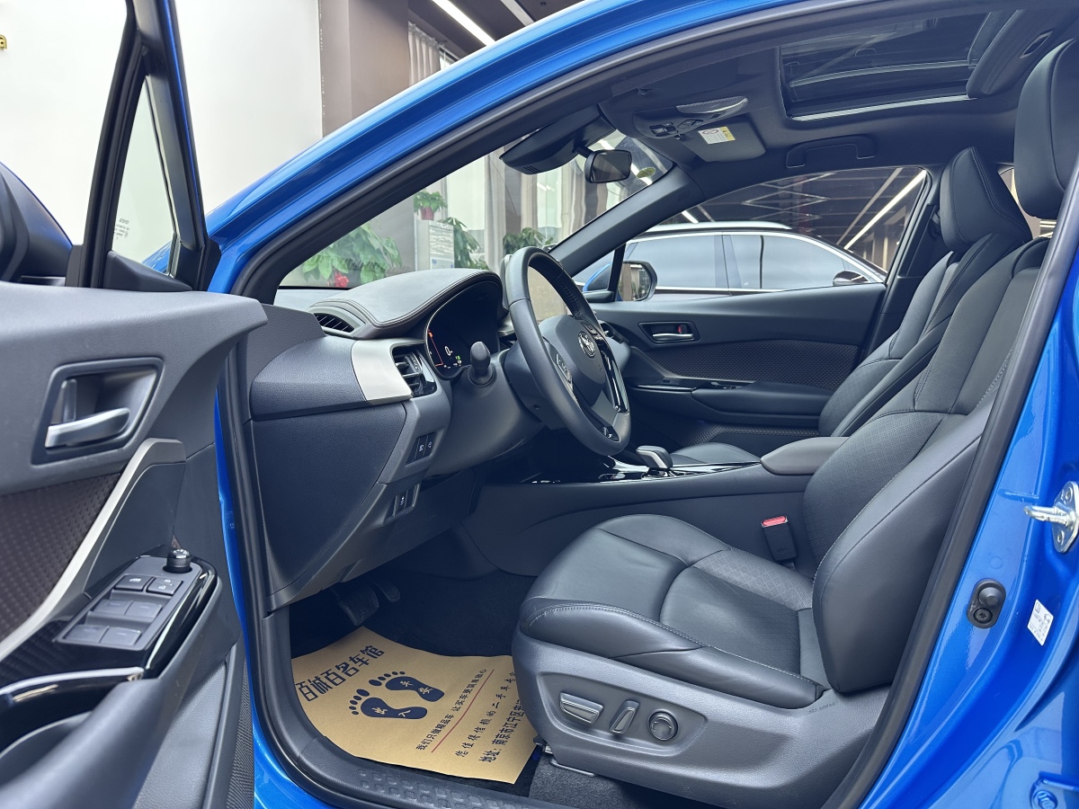 Toyota C-HR EV 2021 изображение автомобиля #9