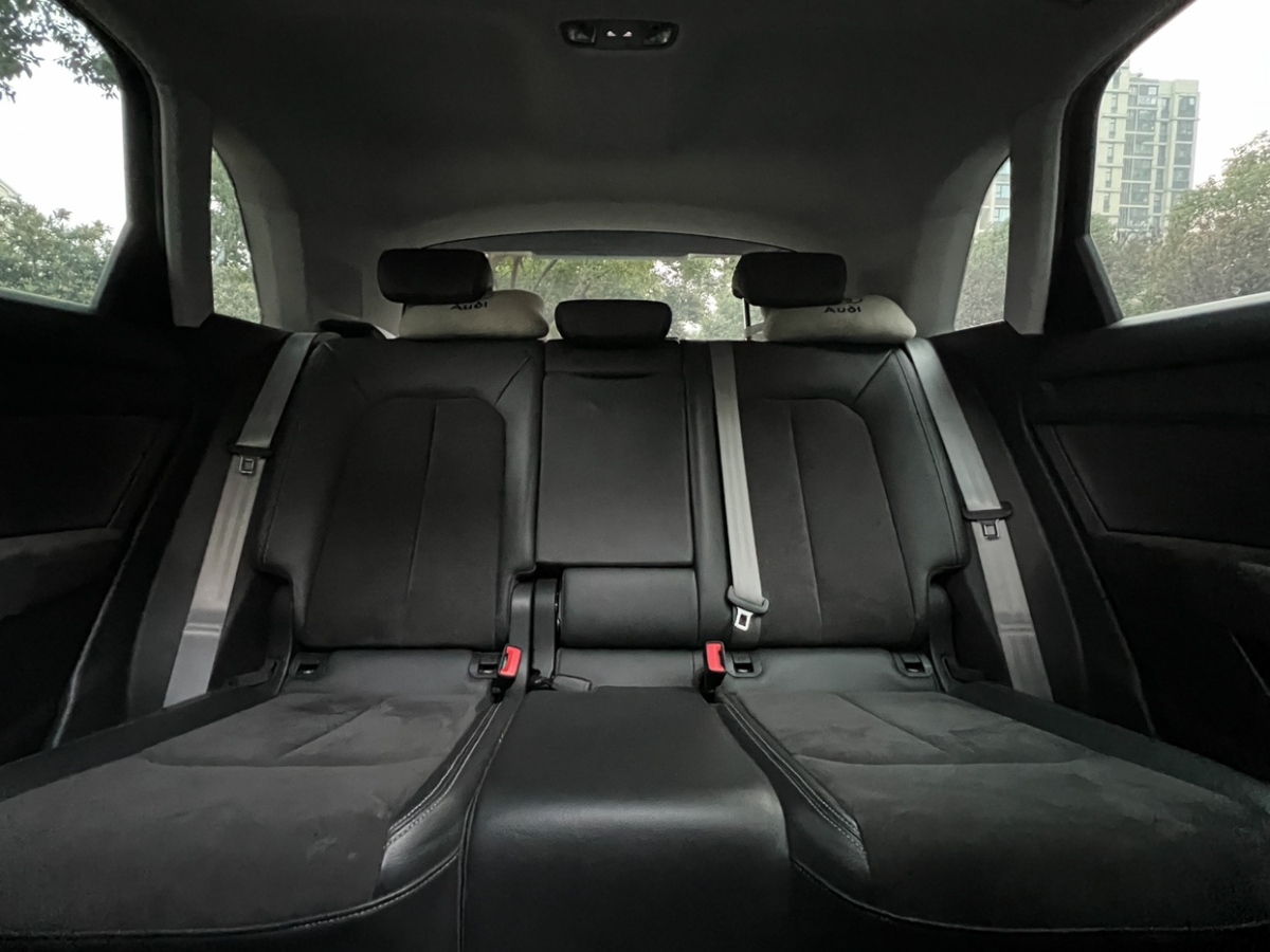 Audi 2021 car image #9