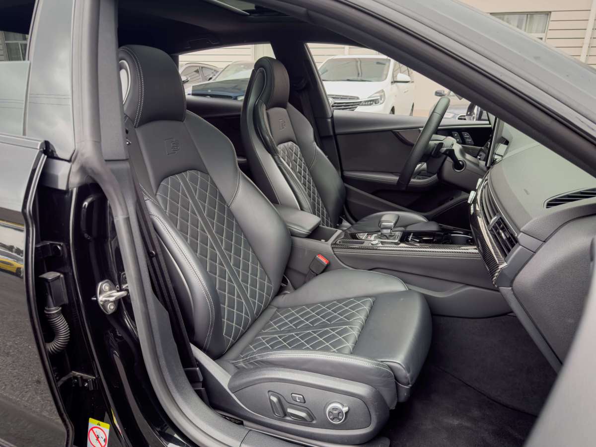 Audi S5 2023 car image #9