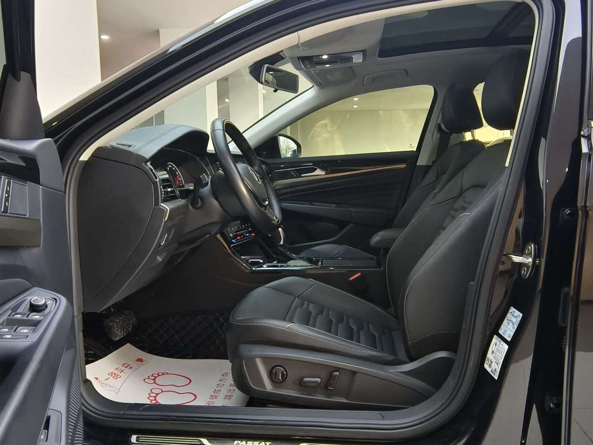 Volkswagen Passat 2020 car image #9