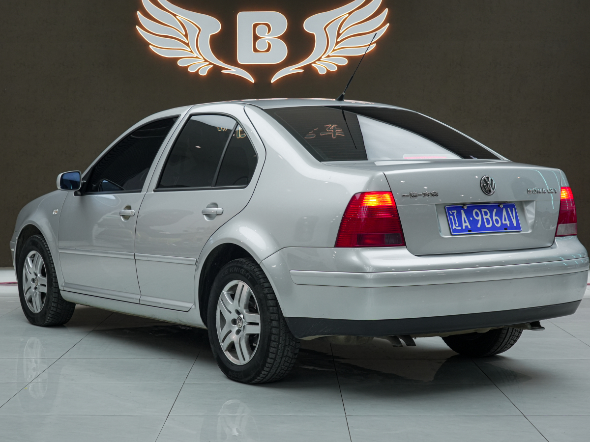 Volkswagen 2004 car image #9