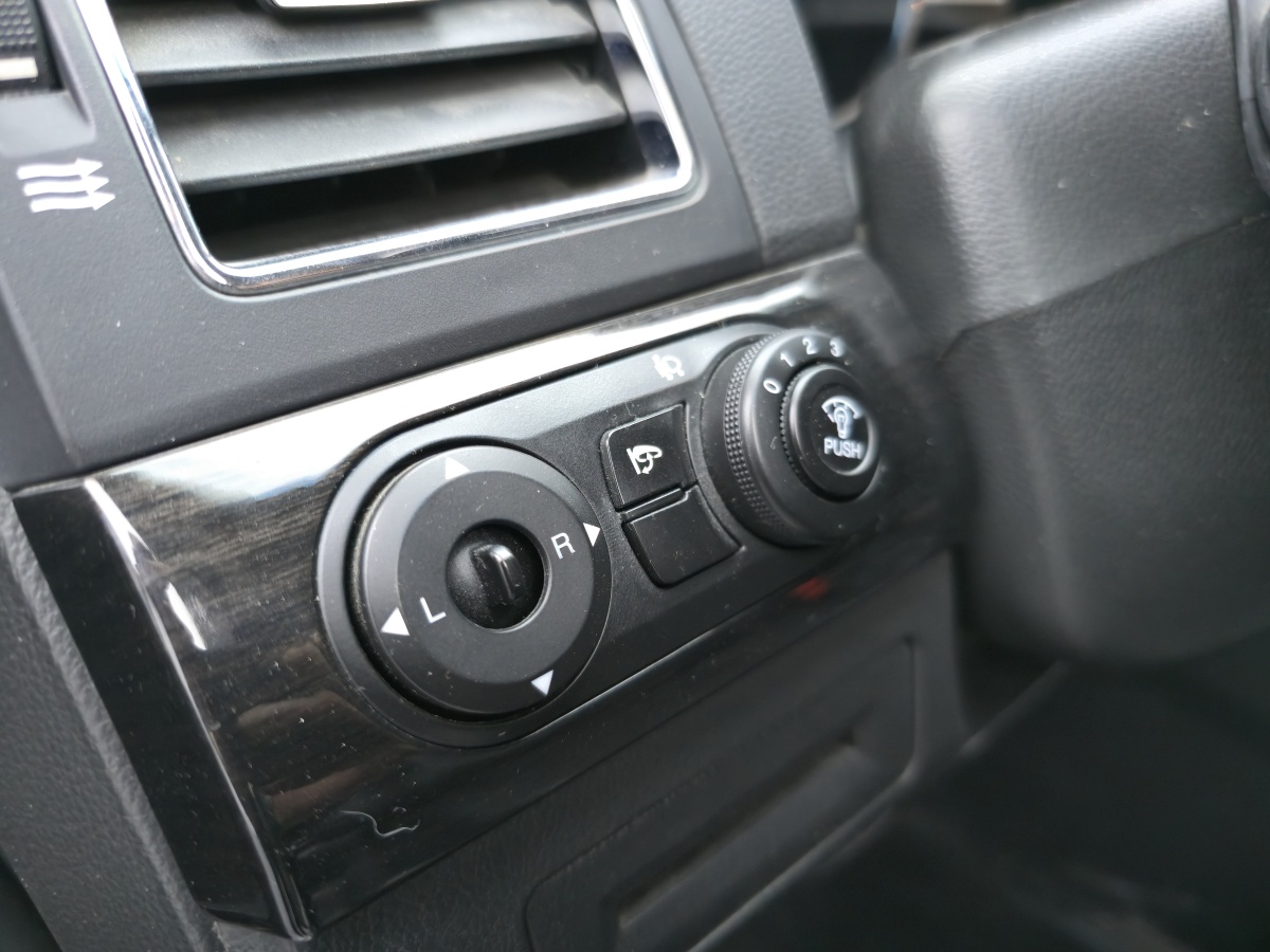 Chevrolet Captiva 2016 #9 Chevrolet Captiva 2016 car image #9