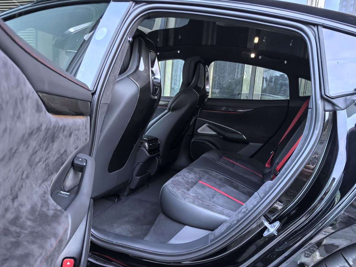 MI SU7 Ultra 2025 car image #9