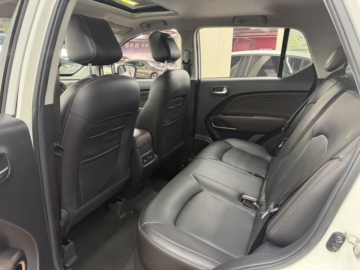 GAC Trumpchi GS3 2020 #9 GAC Trumpchi GS3 2020 car image #9