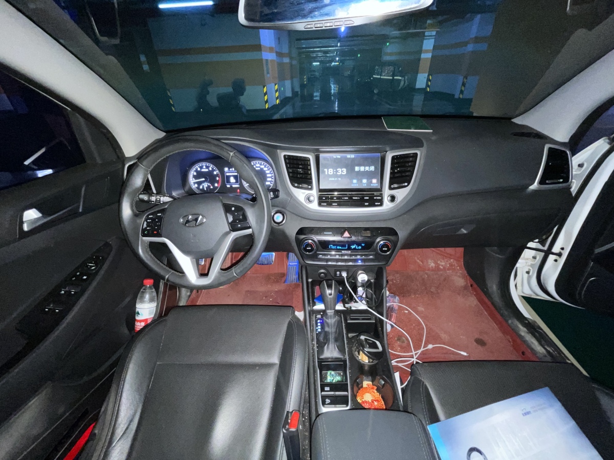Hyundai Tucson 2016 car image #9